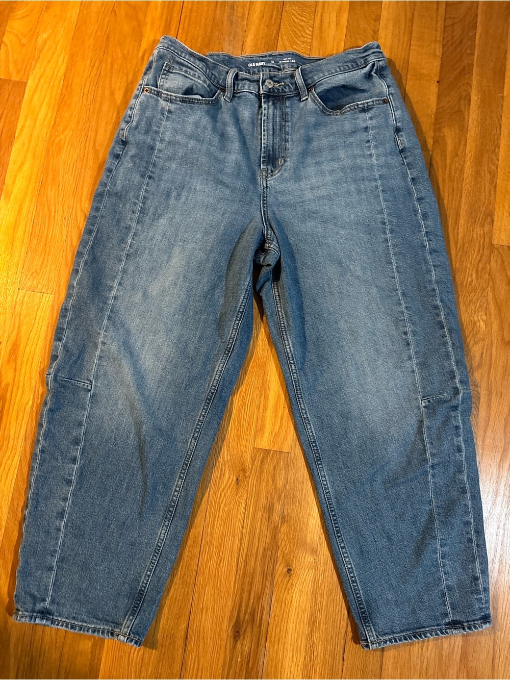 Old Navy High-Rise Barrel Leg Jeans